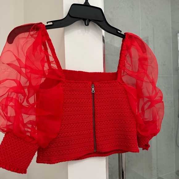 Alice & Olivia Lisbeth smocked bodice crop top - Picture 3 of 5